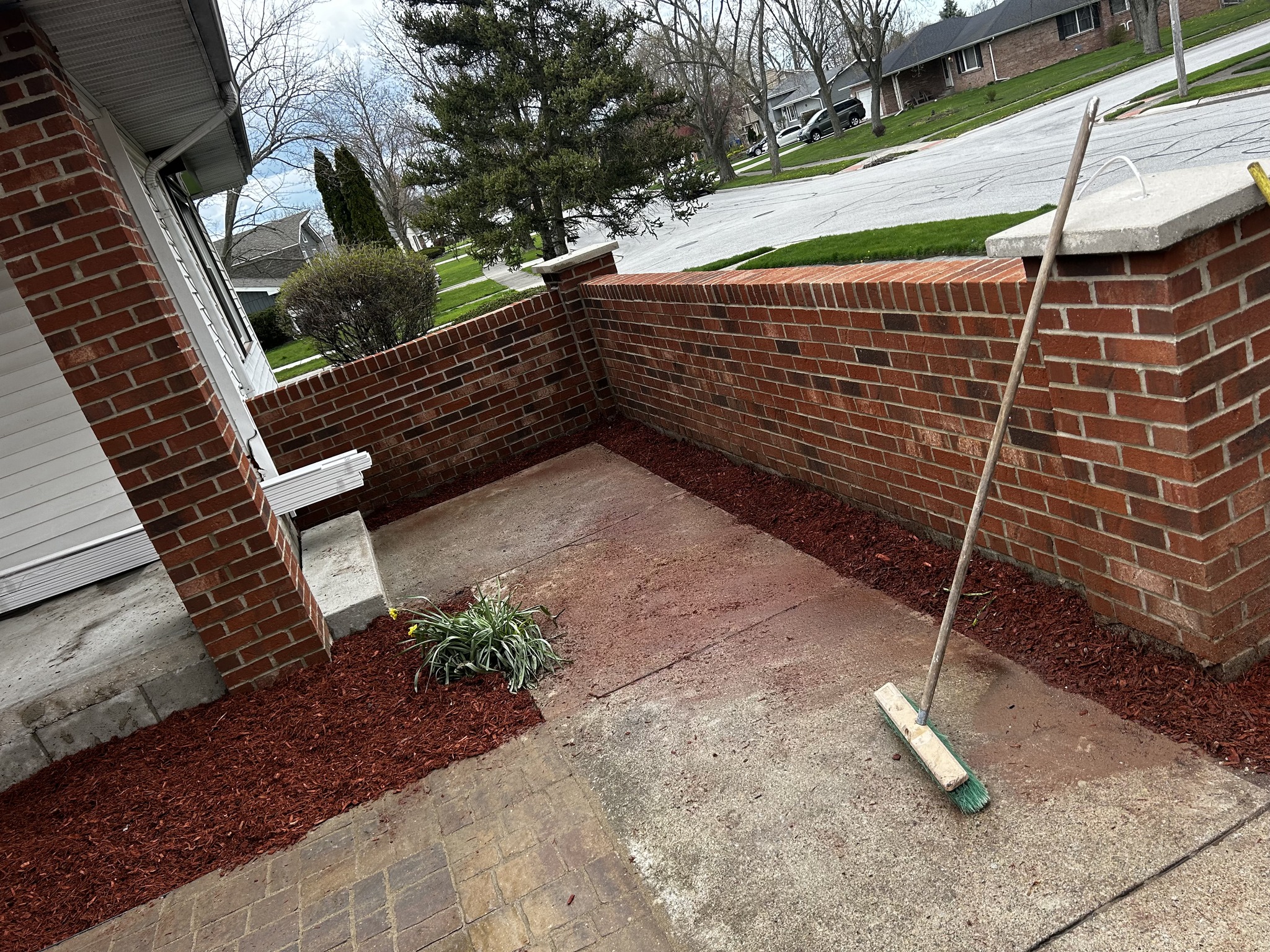 Concrete driveway installation and finishing